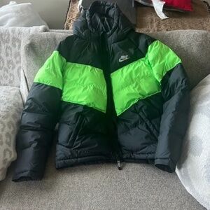 Boys Nike Puffer jacket size XL in Kid’s
